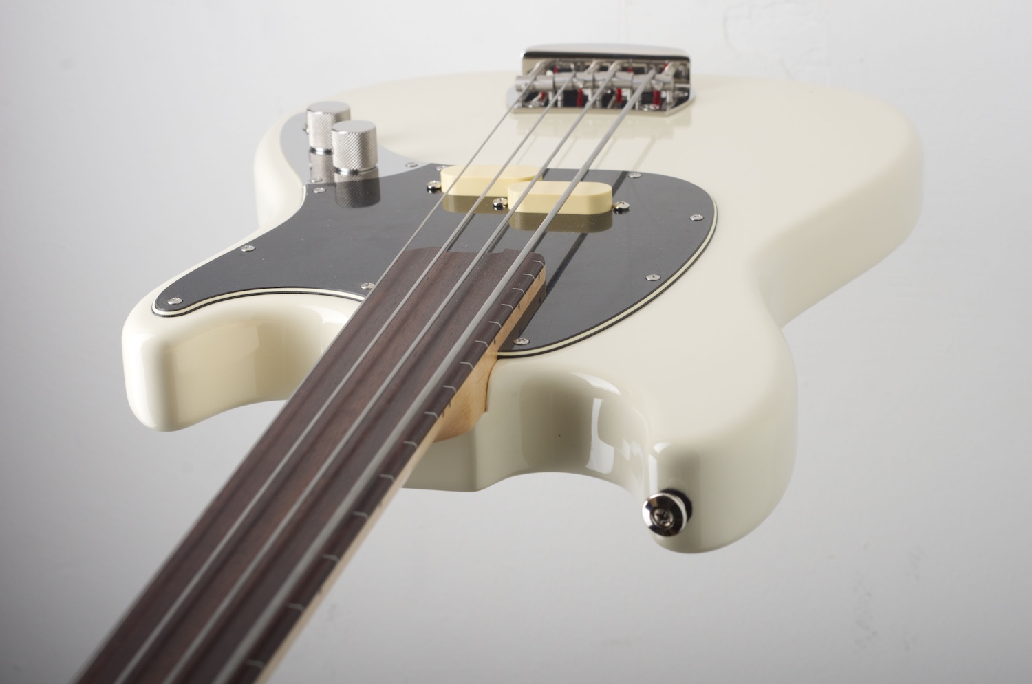 Pony White Fretless - Image 2
